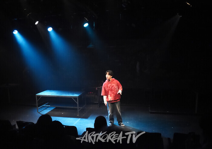 연극 '킬롤로지' 프레스콜(데이비 역의 안지환). 2024.10.02 사진 ⓒ아트코리아방송 이용선 기자