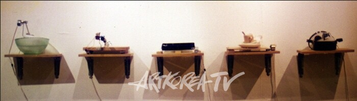 지칠줄 모르는 실험 작가 타키스(TAKIS)와 주명선의 작업 이야기