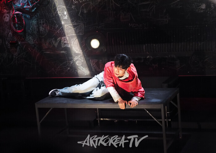 연극 '킬롤로지' 프레스콜(데이비 역의 안동구). 2024.10.02 사진 ⓒ아트코리아방송 이용선 기자