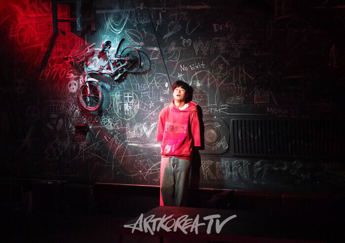 연극 '킬롤로지' 프레스콜(데이비 역의 안동구). 2024.10.02 사진 ⓒ아트코리아방송 이용선 기자