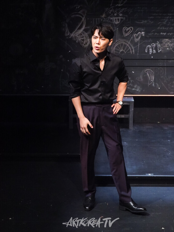 연극 '킬롤로지' 프레스콜(폴 역의 이동하). 2024.10.02 사진 ⓒ아트코리아방송 이용선 기자