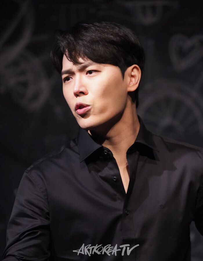 연극 '킬롤로지' 프레스콜(폴 역의 이동하). 2024.10.02 사진 ⓒ아트코리아방송 이용선 기자