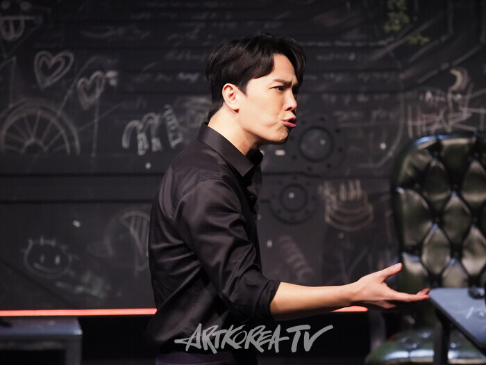 연극 '킬롤로지' 프레스콜(폴 역의 이동하). 2024.10.02 사진 ⓒ아트코리아방송 이용선 기자