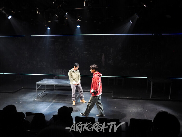 연극 '킬롤로지' 프레스콜(데이비 역의 최석진). 2024.10.02 사진 ⓒ아트코리아방송 이용선 기자