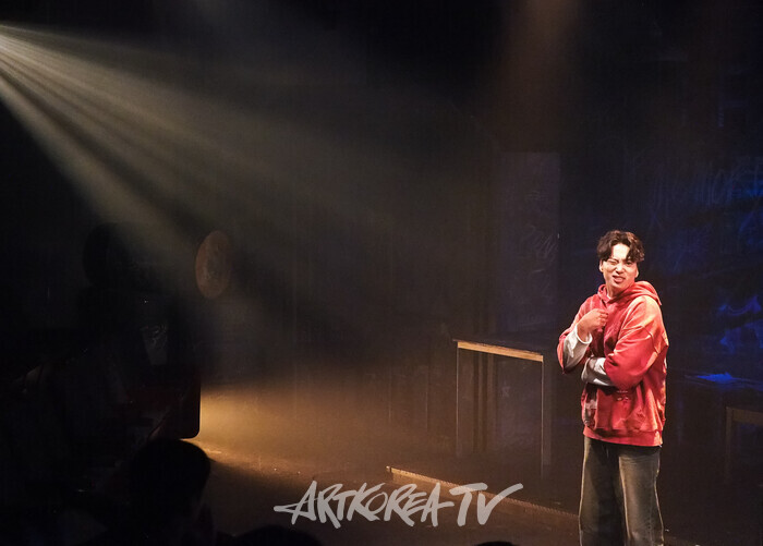 연극 '킬롤로지' 프레스콜(데이비 역의 최석진). 2024.10.02 사진 ⓒ아트코리아방송 이용선 기자