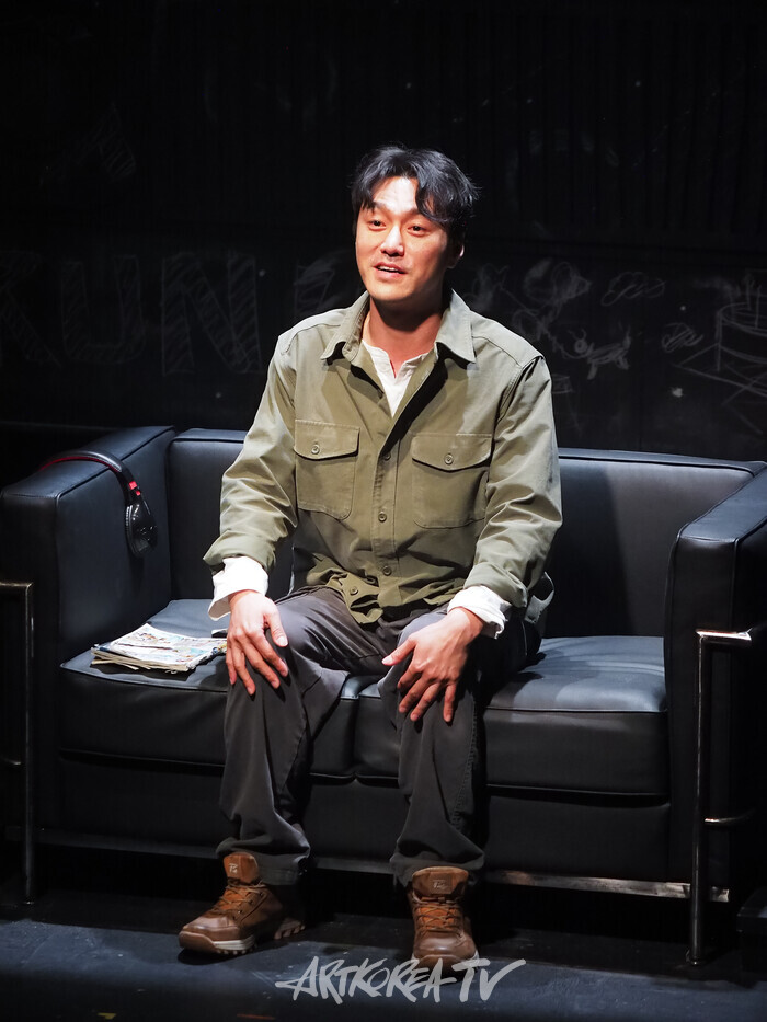 연극 '킬롤로지' 프레스콜(알란 역의 최영준). 2024.10.02 사진 ⓒ아트코리아방송 이용선 기자