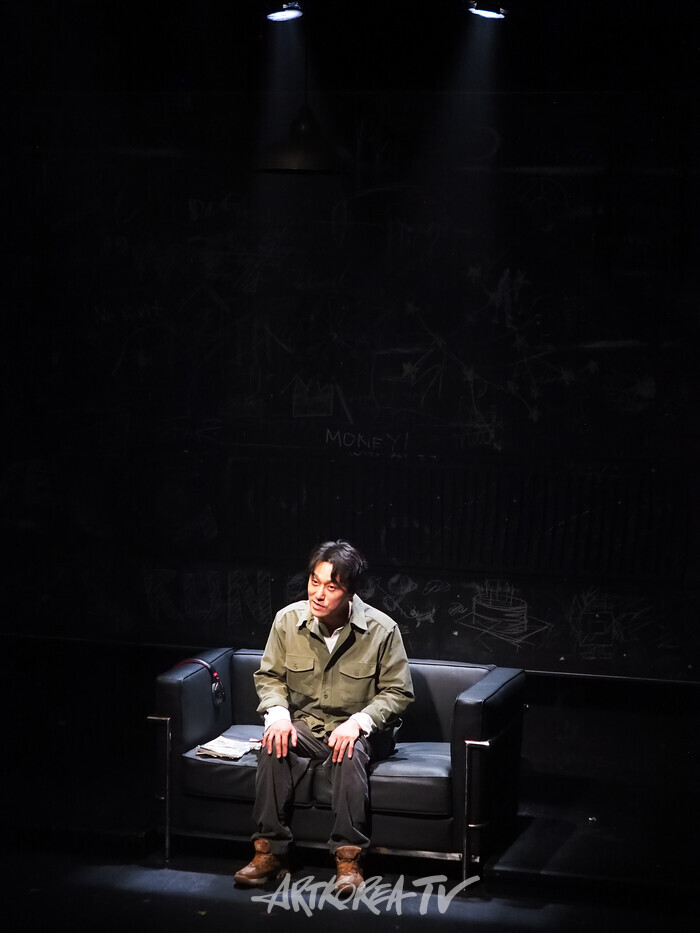 연극 '킬롤로지' 프레스콜(알란 역의 최영준). 2024.10.02 사진 ⓒ아트코리아방송 이용선 기자