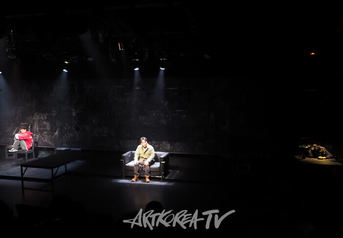 연극 '킬롤로지' 프레스콜(알란 역의 최영준). 2024.10.02 사진 ⓒ아트코리아방송 이용선 기자