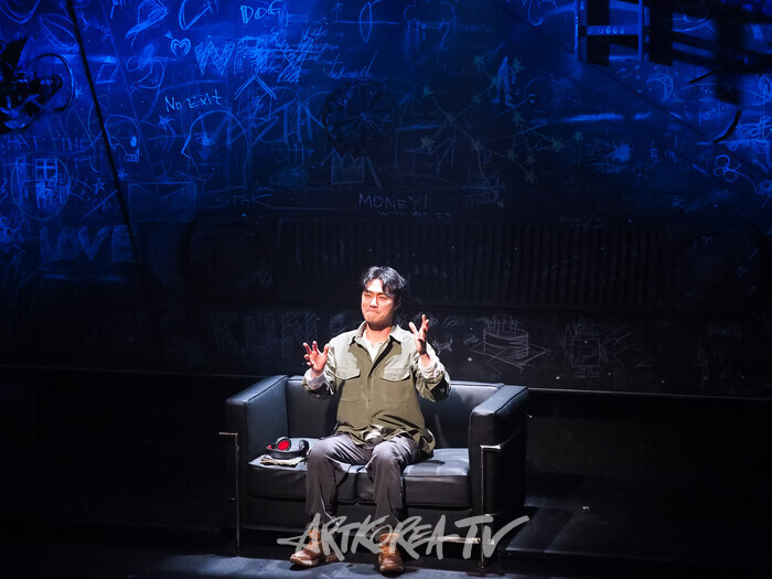 연극 '킬롤로지' 프레스콜(알란 역의 최영준). 2024.10.02 사진 ⓒ아트코리아방송 이용선 기자