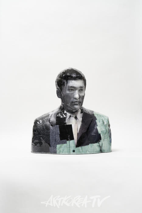 20대의 박서보 흉상, 2021 - 2022Archival Pigment Print, Mixed Media62 x 59 x 35 cm