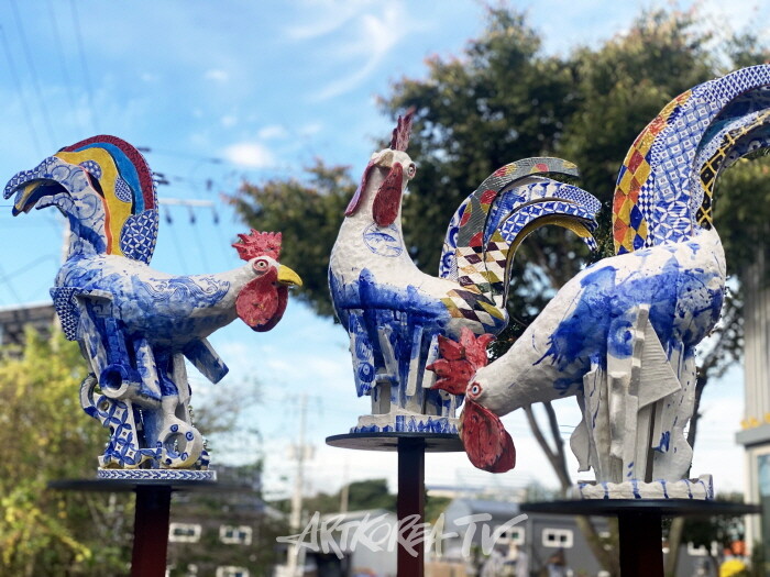 rooster, 250x150x90, ceramic, steel, 2024