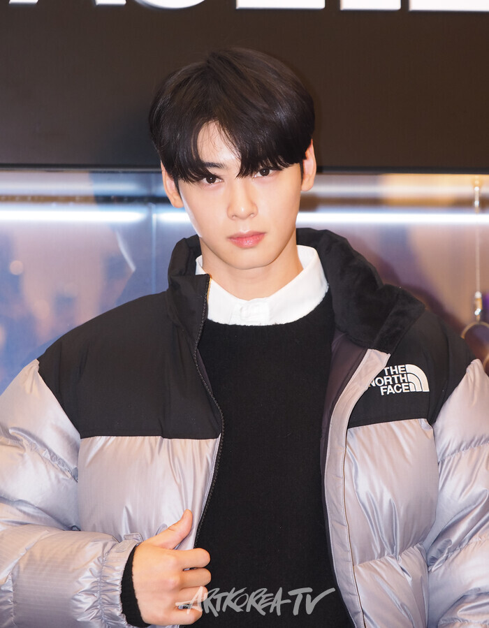 노스페이스 부산광역시 해운대구 신세계백화점 센텀시티점 눕시 24(NUPTSE 24) 팝업스토어 오픈 기념 행사(차은우) 2024.10.25 사진 ⓒ아트코리아방송 이용선 기자​