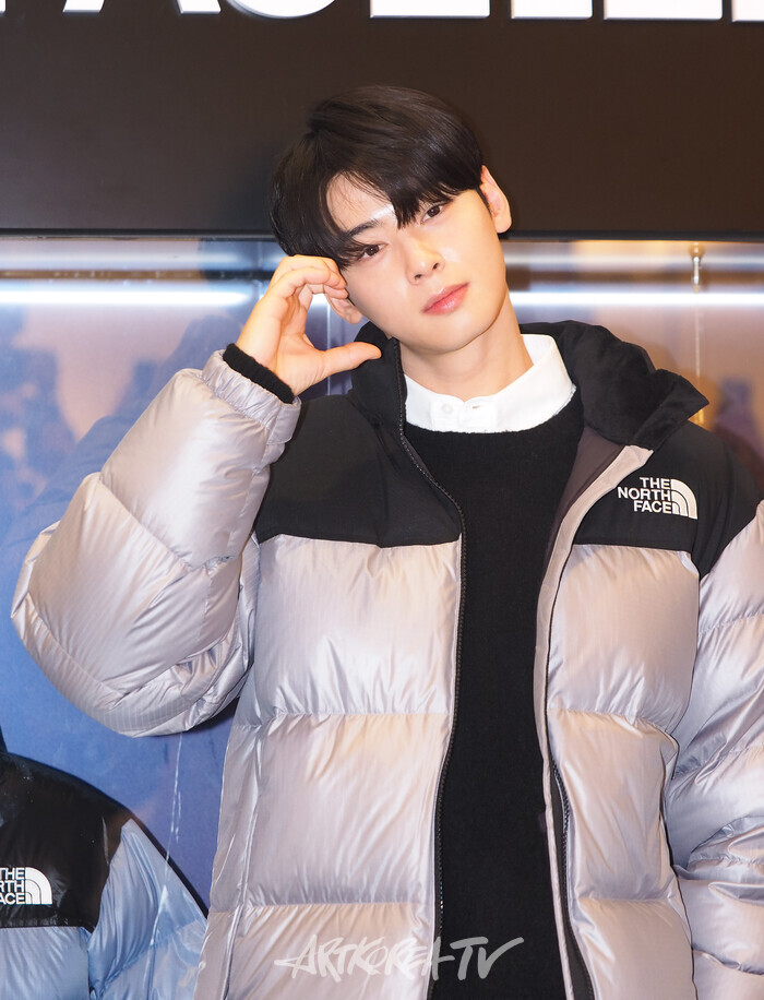 노스페이스 부산광역시 해운대구 신세계백화점 센텀시티점 눕시 24(NUPTSE 24) 팝업스토어 오픈 기념 행사(차은우) 2024.10.25 사진 ⓒ아트코리아방송 이용선 기자​