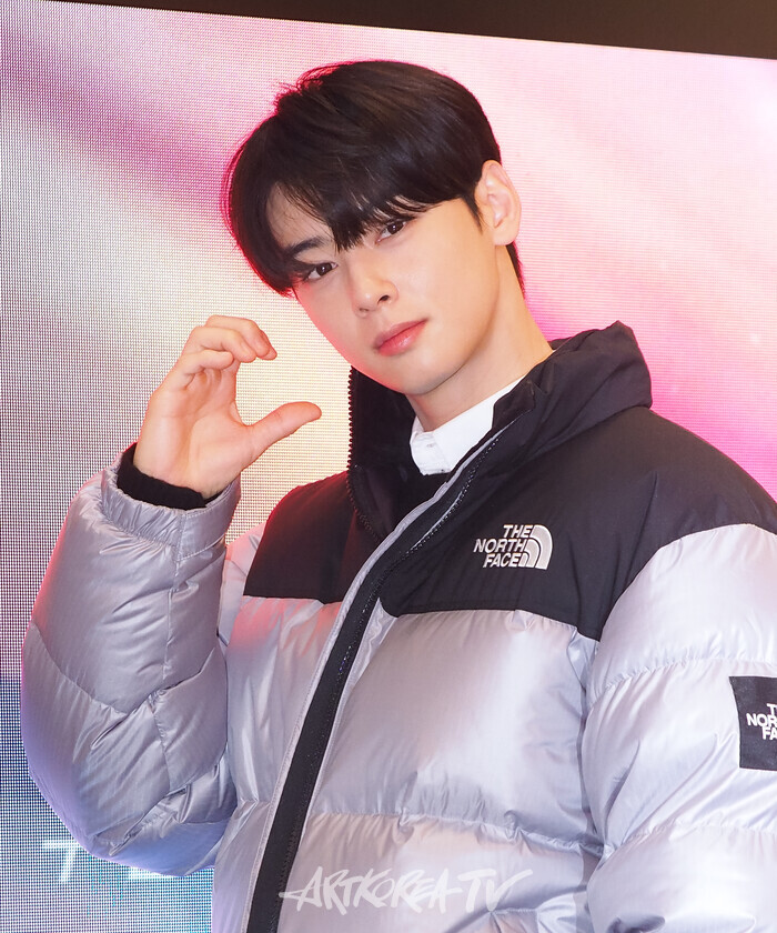 노스페이스 부산광역시 해운대구 신세계백화점 센텀시티점 눕시 24(NUPTSE 24) 팝업스토어 오픈 기념 행사(차은우) 2024.10.25 사진 ⓒ아트코리아방송 이용선 기자​