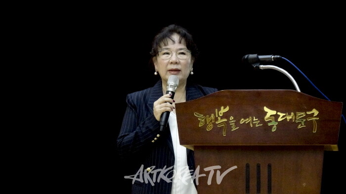 제12회 아트챌린저 신진작가 공모전 시상식-여운미 회장