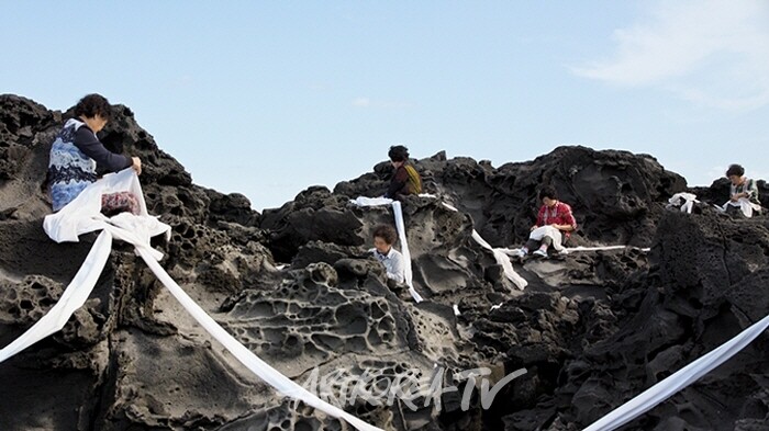 제인 진 카이젠, ‹할망›(2023)