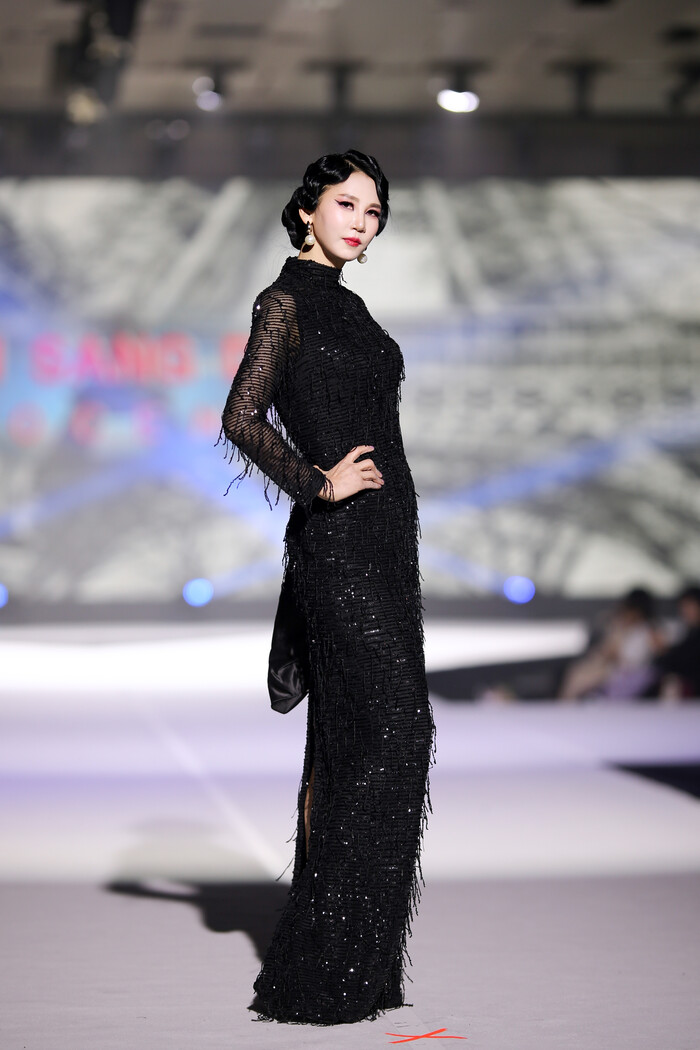 모델 진태리, 디자이너 천상두의 ‘이노센스’ 2024 F/W 컬렉션에 참여