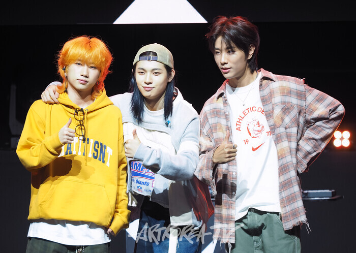 13파운드(FOUND) 데뷔 쇼케이스 (사진 왼쪽부터 송치원-김성연-박민서) 2024.11.13 사진 ⓒ아트코리아방송 이용선 기자​