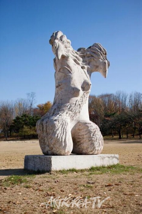 구성-도미니카-마르티네즈 리치에즈(Martinez Richiez)-1.9X1.1X3.1 (m)