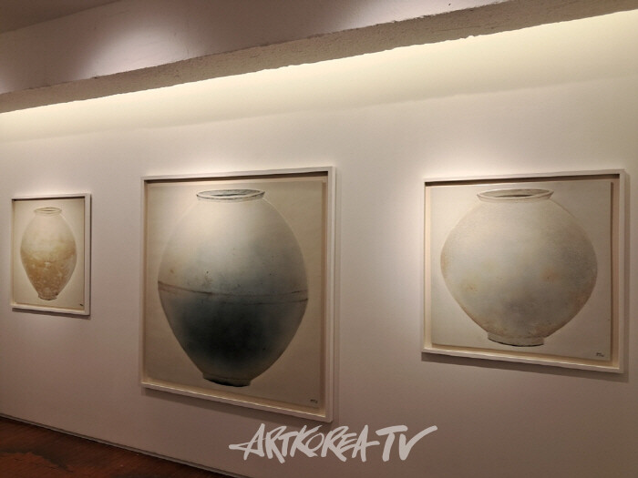 오만철 초대전, 달항아리의 우아한 매력 'Signature 1330°'