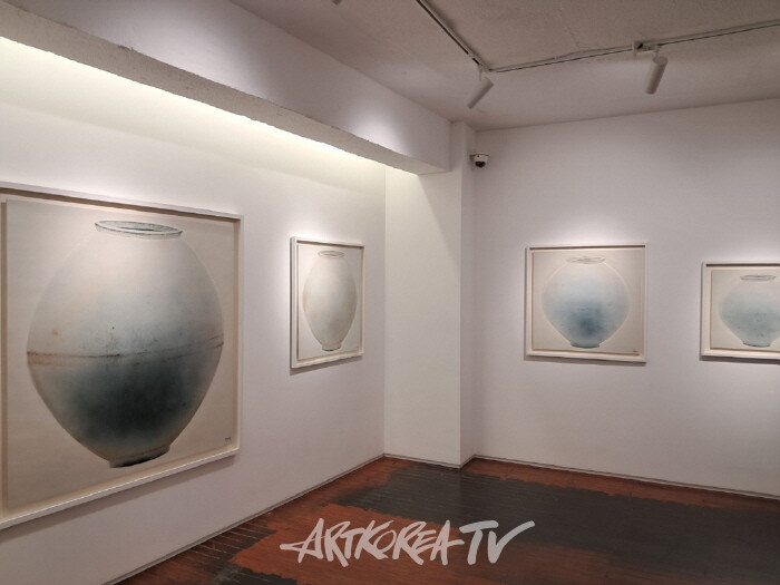 오만철 초대전, 달항아리의 우아한 매력 'Signature 1330°'