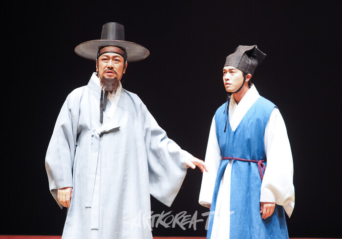 연극 '퉁소소리' 전막 프레스콜(최숙 역 강신구, 최척 역 박영민) 2024.11.11 사진 ⓒ아트코리아방송 이용선 기자​