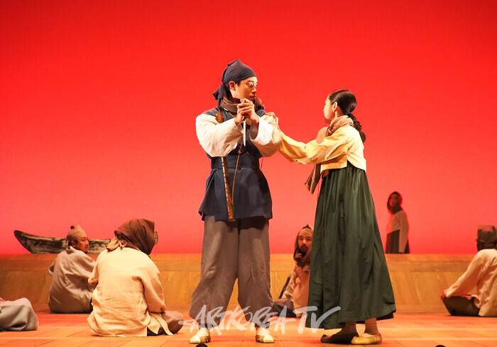 연극 '퉁소소리' 전막 프레스콜. 2024.11.11 사진 ⓒ아트코리아방송 이용선 기자​