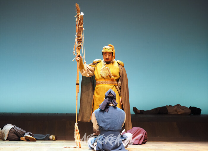 연극 '퉁소소리' 전막 프레스콜(최척 역  박영민) 2024.11.11 사진 ⓒ아트코리아방송 이용선 기자​