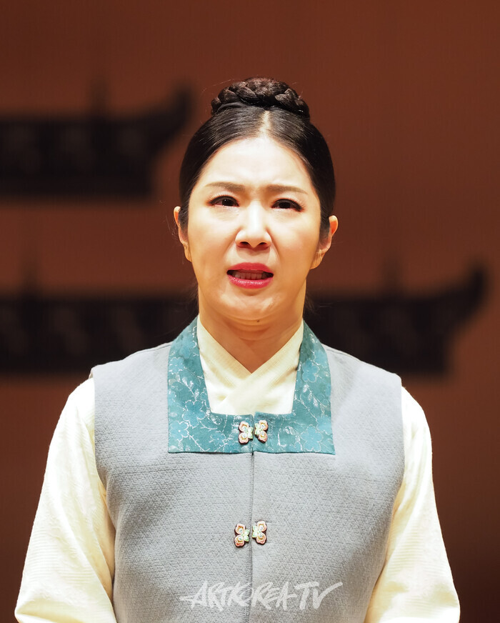 연극 '퉁소소리' 전막 프레스콜(홍도 역 최나라) 2024.11.11 사진 ⓒ아트코리아방송 이용선 기자​