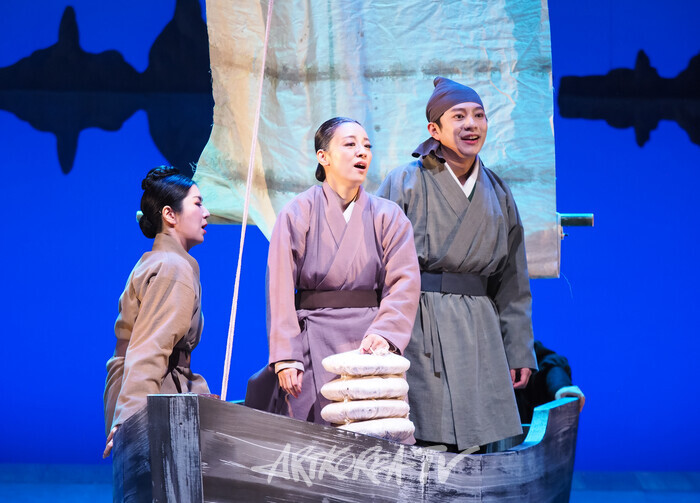 연극 '퉁소소리' 전막 프레스콜(홍도 역 최나라, 옥영 역 정새별, 몽석 역 윤준호) 2024.11.11 사진 ⓒ아트코리아방송 이용선 기자​