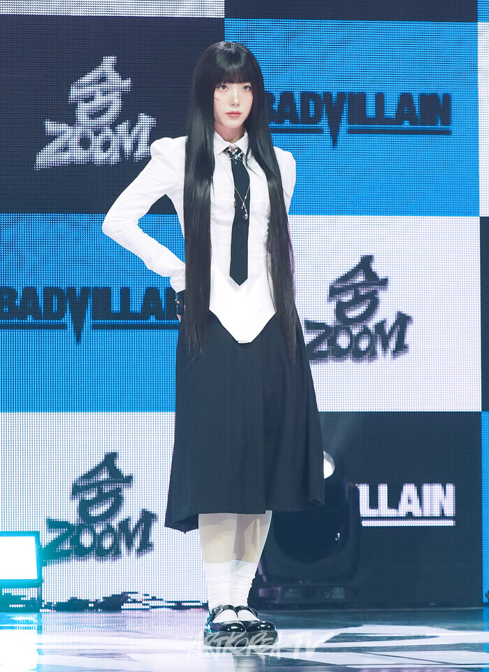 배드빌런 디지털 싱글 '숨'(ZOOM) 발매 기념 쇼케이스(윤서). 2024.11.19 사진 ⓒ아트코리아방송 이용선 기자​