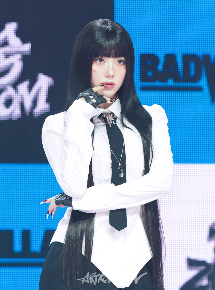 배드빌런 디지털 싱글 '숨'(ZOOM) 발매 기념 쇼케이스(윤서). 2024.11.19 사진 ⓒ아트코리아방송 이용선 기자​