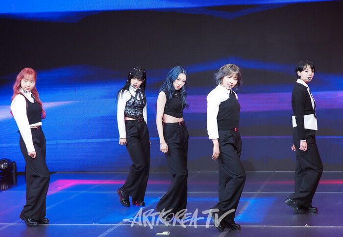 켈트나인(KELT9b / 민주, 해서, 루아, 채린, 의정) '언크러셔블'(UNCRUSHABLE) 발매 기념 쇼케이스. 2024.11 22 사진 ⓒ아트코리아방송 이용선 기자​