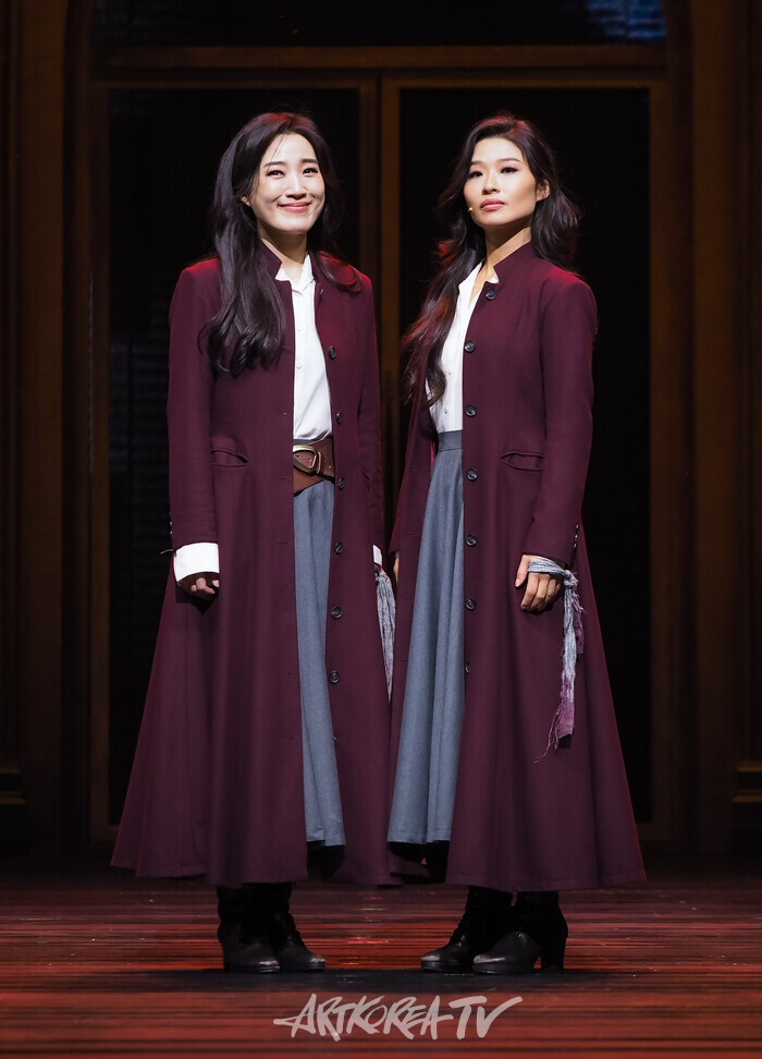 뮤지컬 '스윙 데이즈_암호명 A' 프레스콜(이아름솔-전나영). 2024.11.26 사진 ⓒ아트코리아방송 이용선 기자​