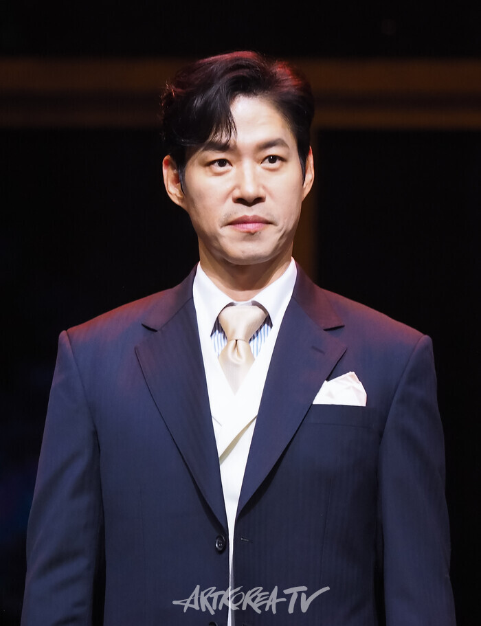 뮤지컬 '스윙 데이즈_암호명 A' 프레스콜(유준상). 2024.11.26 사진 ⓒ아트코리아방송 이용선 기자​