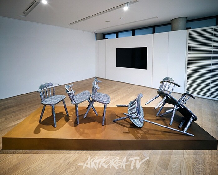 장님을 이끄는 장님  2024 photo by kim yongkwan