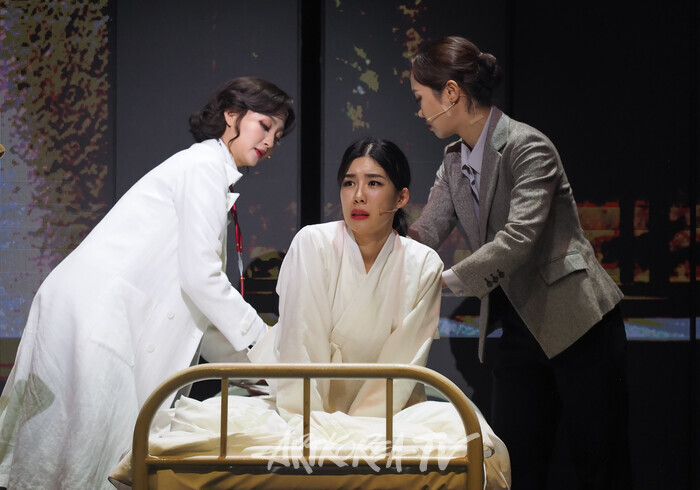 뮤지컬 '스윙 데이즈_암호명 A' 프레스콜. 2024.11.26 사진 ⓒ아트코리아방송 이용선 기자​