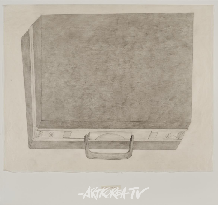 아빠의 가방(1)_한지에 연필_62.5×67cm_2024