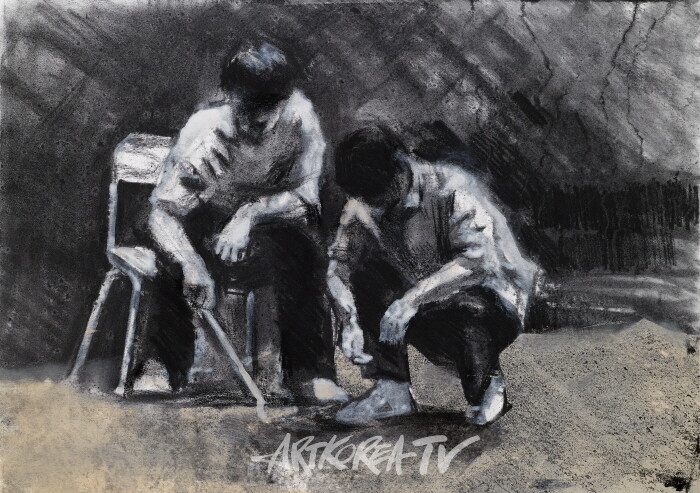 이문주_무제(운동장)_종이에 목탄과 아크릴릭_35.3x49.8cm_2021