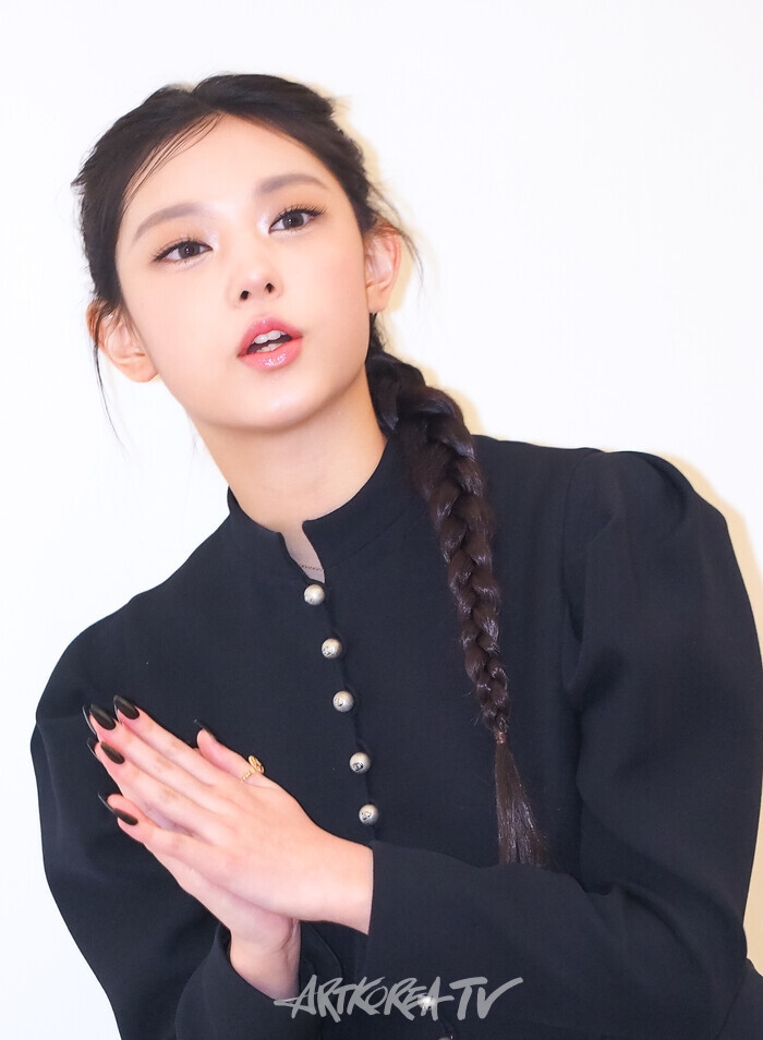 '디올 뷰티 홀리데이 팝업' 행사(뉴진스 해린) 2024.12.06 사진 ⓒ아트코리아방송 이용선 기자​