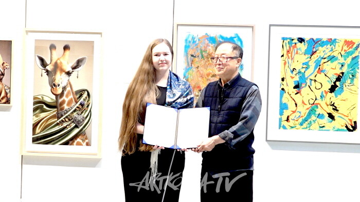 아트힐 KO ARlNA 위촉장