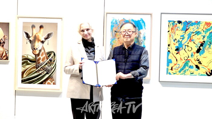 아트힐 Shin Olga 위촉장