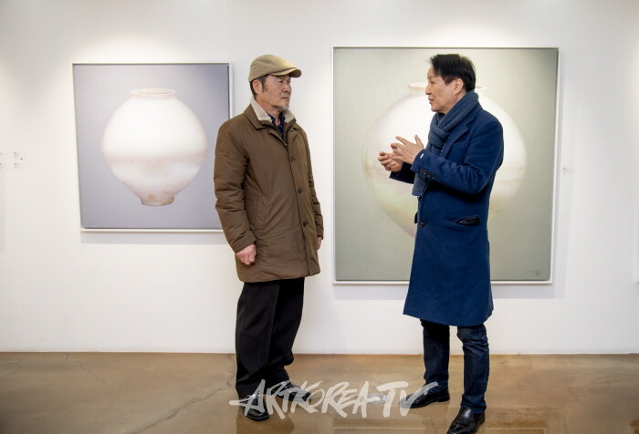 김영환 작가와 김종근 미술평론가