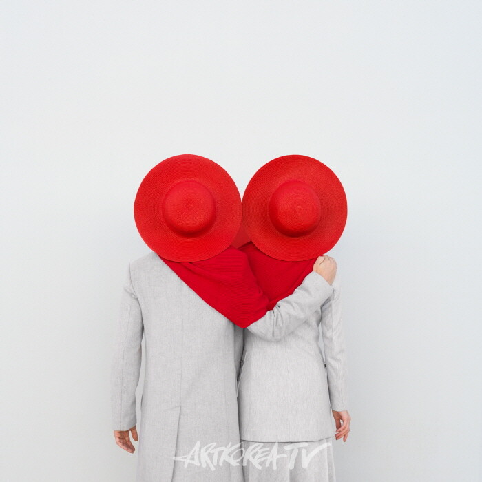 4-1.In_a_Hat_beat_Valencia, Spain_2019