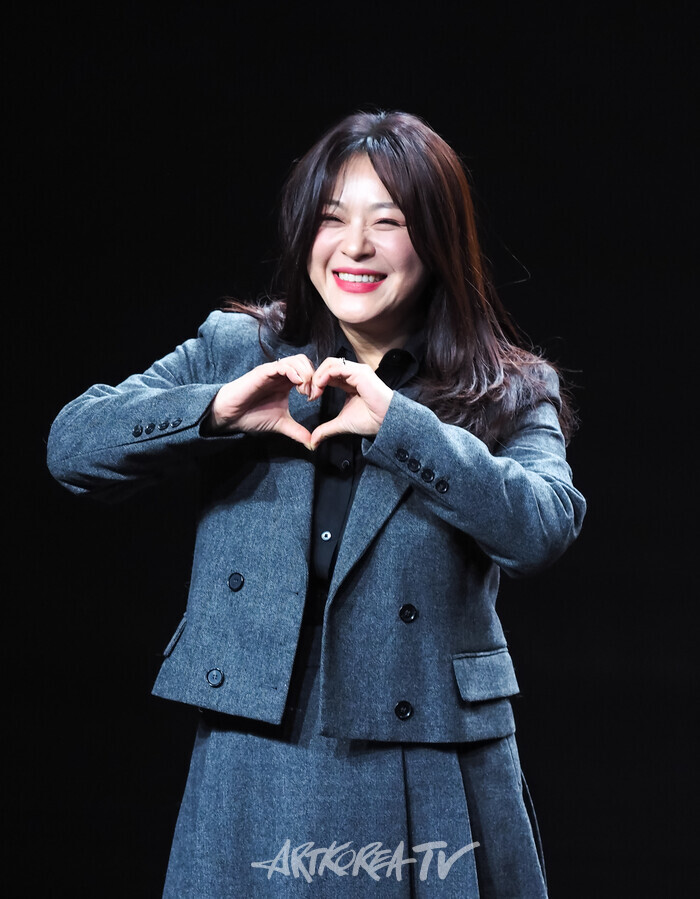 싱어송라이터 이영현 정규 3집 '프라이비트'(PRIVATE) 발매 기념 기자간담회. 2024.12.19 사진 ⓒ아트코리아방송 이용선 기자