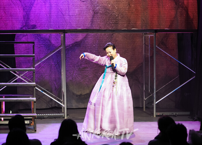 뮤지컬 '언틸더데이' 공연(서도민요 이수자 서춘화) 2024.12.21 사진 ⓒ아트코리아방송 이용선 기자