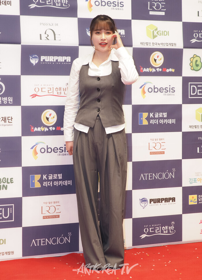 제13회 대한민국을 빛낸 10인 시상식(소녀주의보 슬비) 2024.12.23 사진 ⓒ아트코리아방송 이용선 기자