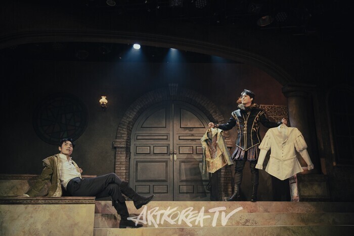 2024 연극 '스타크로스드' 공연 사진. 제공 (주)엠피앤컴퍼니