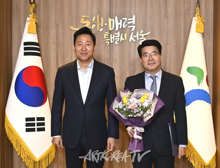 오세훈 서울시장과 송형종 서울문화재단 신임 대표이사. 제공 서울문화재단