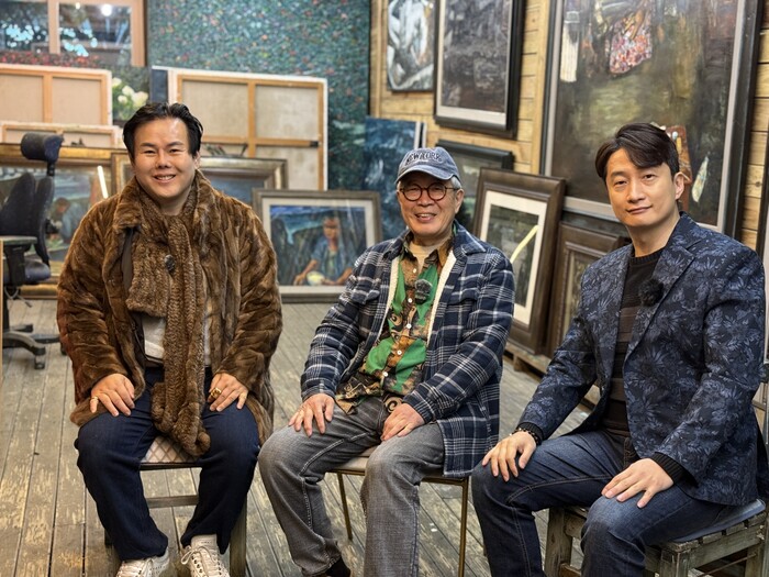 왼쪽부터  전설박사, 강종열화백, 크로스오버테너 박완